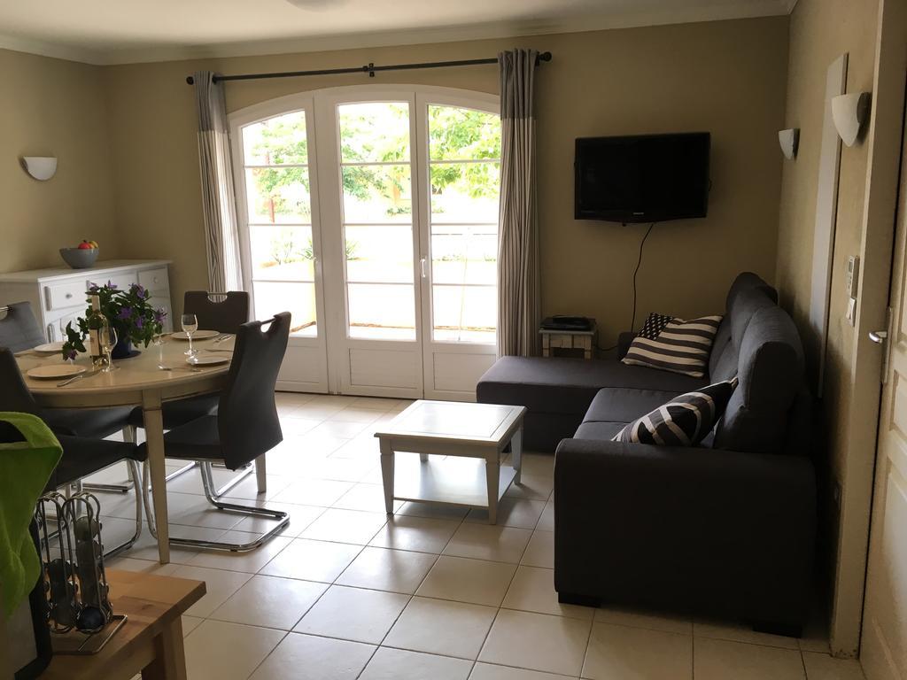 Appartement Dans Residence - Le Domaine De Camiole Callian  Exterior foto