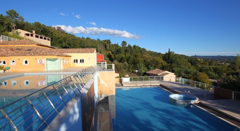 Appartement Dans Residence - Le Domaine De Camiole Callian  Exterior foto